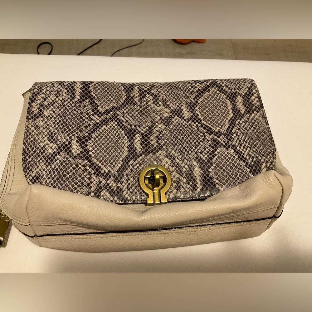NWT Fossil Snakeskin style Taupe Bag
